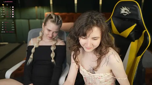 Orly_flame Webcam show