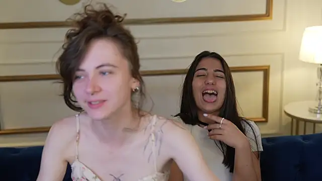 הופעת וובקאם של Orly_flame