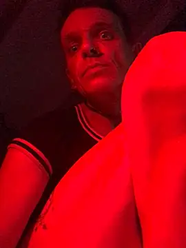 Show de dongoralesko77 na webcam