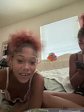 Tamiii420 webcam show