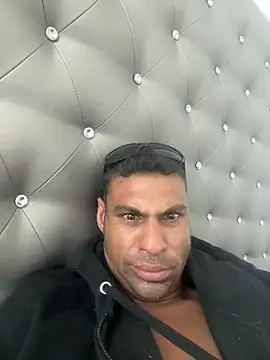 Show de ZF-Athlete na webcam