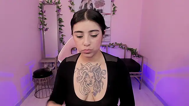 Adri_gomez_x Adlı Modelin Canlı XXX Sohbeti