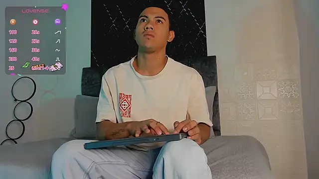 Liamsubtle01 Шоу с уебкамера