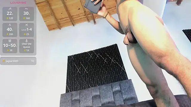 Pokazy przed kamerką – Liamsubtle01