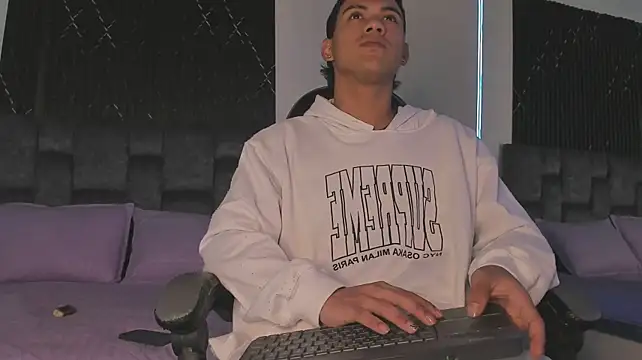 Liamsubtle01 Webcamshow