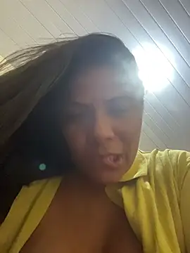 Show de ZahraAmira_ na webcam