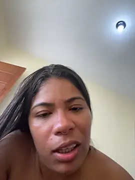 Show de ZahraAmira_ na webcam