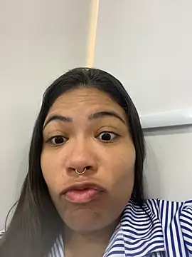 Show de webcam de ZahraAmira_