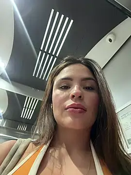 SofiaGomez444's Live XXX Chat