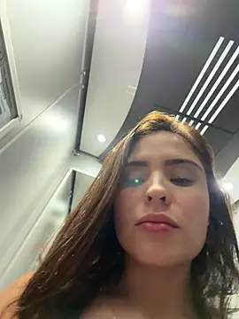 הופעת וובקאם של SofiaGomez444