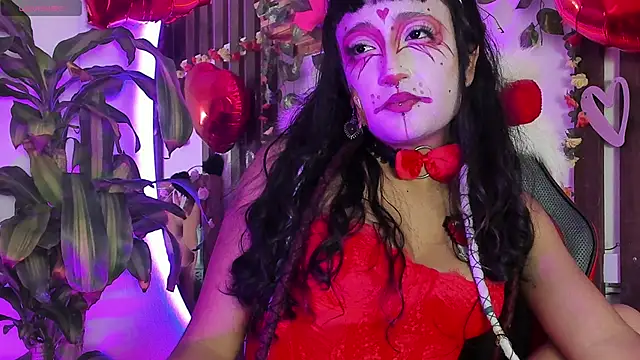 Show modela MeowMota_ na web-kameri