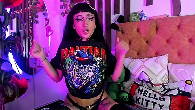 Show modela MeowMota_ na web-kameri