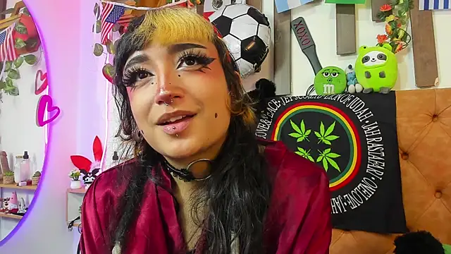MeowMota_ Chat XXX in diretta