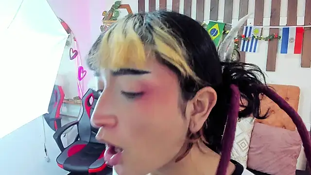MeowMota_ Webcam show