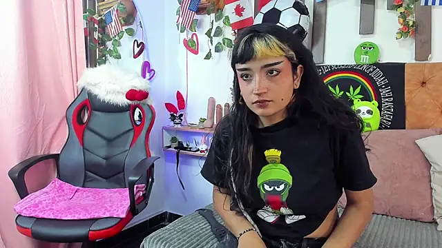 Chat +18 de MeowMota_ ao vivo