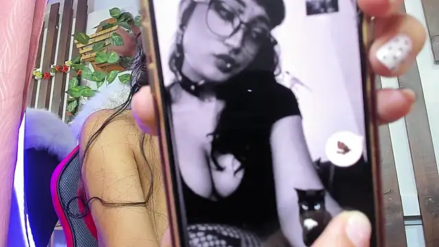 MeowMota_'s Live XXX Chat