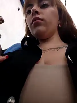 ISABELLA-01_のウェブカメラショー