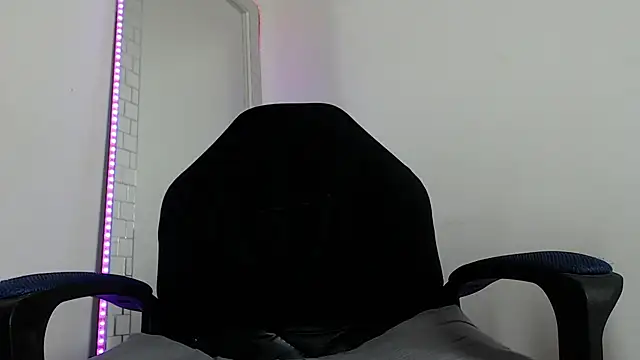 הופעת וובקאם של Nash_fit18