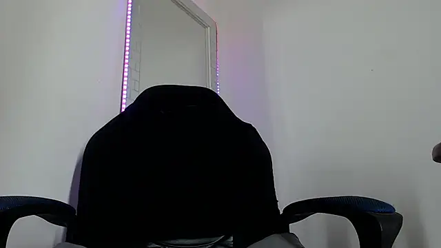 Webkamerová show Nash_fit18