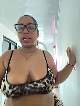 NV-Nikoll's Webcam Show