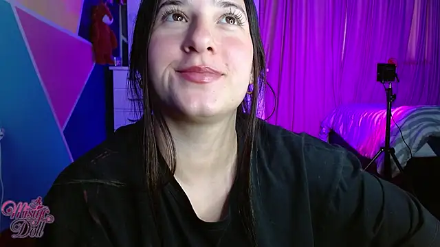 Mysticdooll69's Live XXX Chat