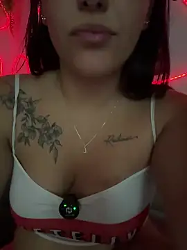 צ'אט XXX בשידור חי של vivicortez
