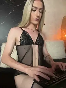 Alana_Stone Show in webcam