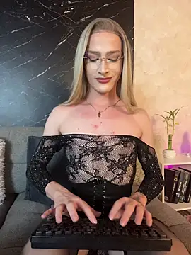 Alana_Stone Adlı Modelin Web Kamerası Şovu