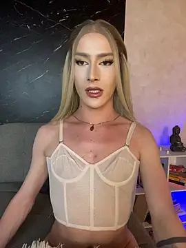 Alana_Stone Adlı Modelin Web Kamerası Şovu