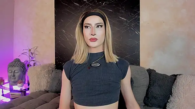 Show modela Alana_Stone na web-kameri
