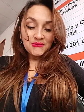 הופעת וובקאם של Alejandra_N