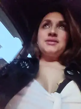 הופעת וובקאם של Alejandra_N