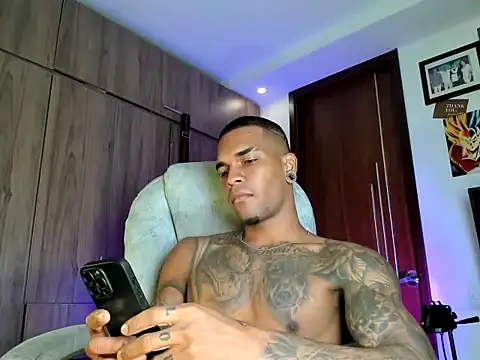 Show de blackboy-strong na webcam