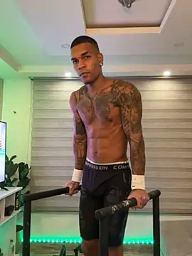 Show de blackboy-strong na webcam