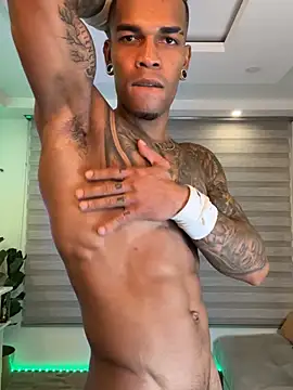 Webkamerová show blackboy-strong