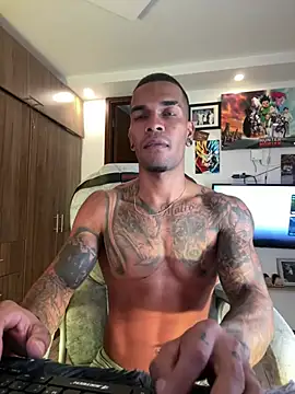 Show modela blackboy-strong na web-kameri