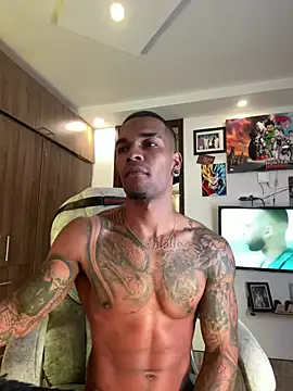 Pokazy przed kamerką – blackboy-strong