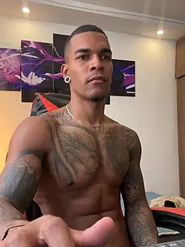 Show modela blackboy-strong na web-kameri