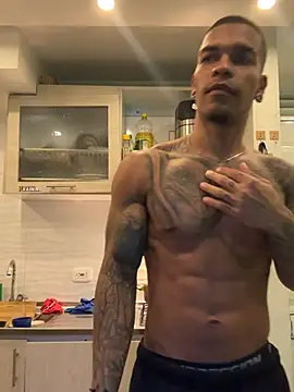 Pokazy przed kamerką – blackboy-strong