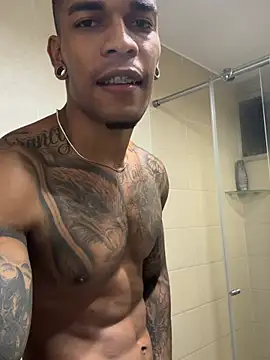 blackboy-strong Show in webcam