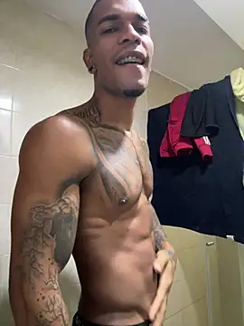 Show modela blackboy-strong na web-kameri