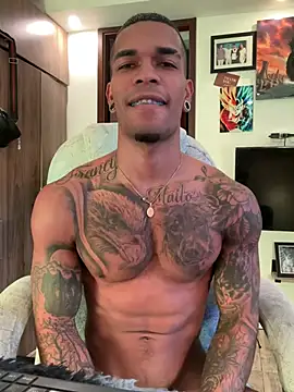 Show modela blackboy-strong na web-kameri