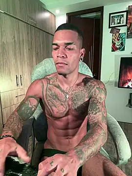 blackboy-strong Show in webcam