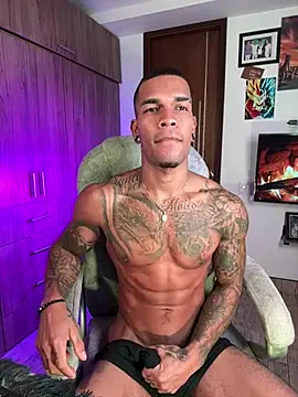 Show modela blackboy-strong na web-kameri