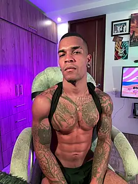 Pokazy przed kamerką – blackboy-strong