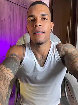 Show de blackboy-strong na webcam