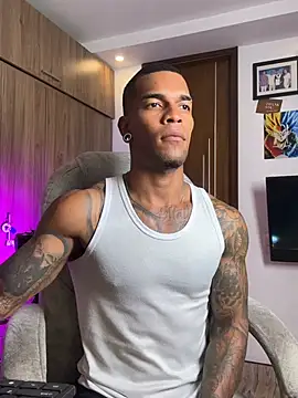 Show de blackboy-strong na webcam