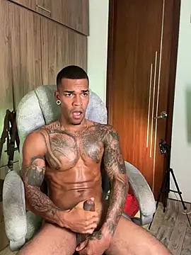 blackboy-strong: διαδικτυακό σόου στην κάμερα