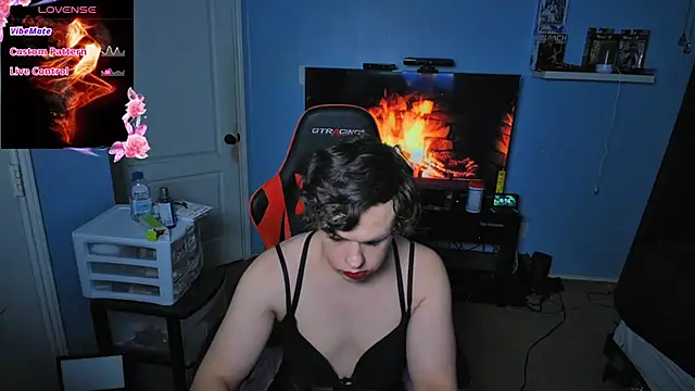 CuteDollVanessa Шоу с уебкамера