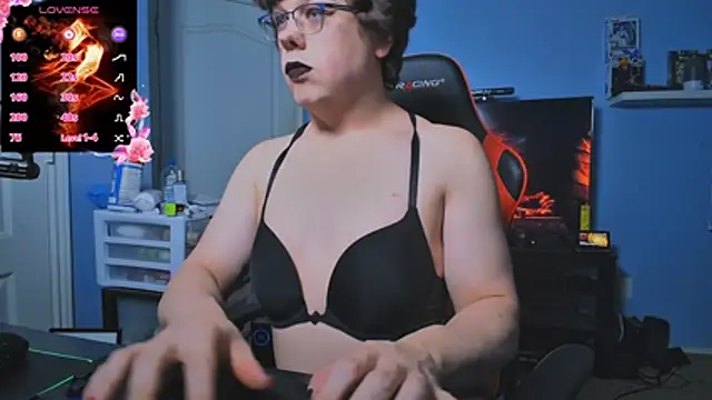 הופעת וובקאם של CuteDollVanessa